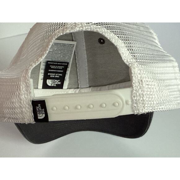 The North Face Mesh Trucker Snapback Hat Outdoors Embroidered Gray White EUC - Picture 10 of 10